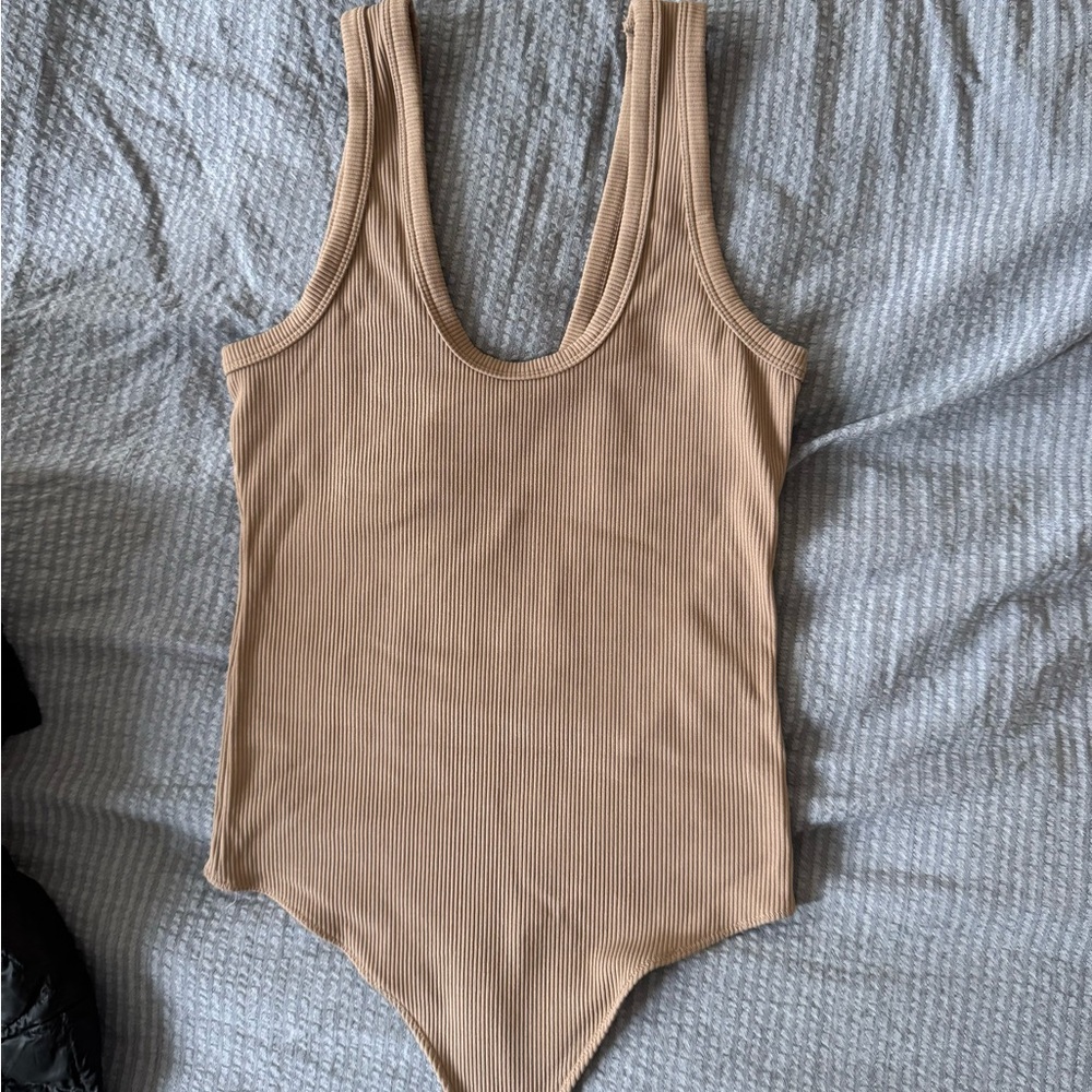 Abercrombie Tan Ribbed Tank Top NWOT - Picture 2 of 6